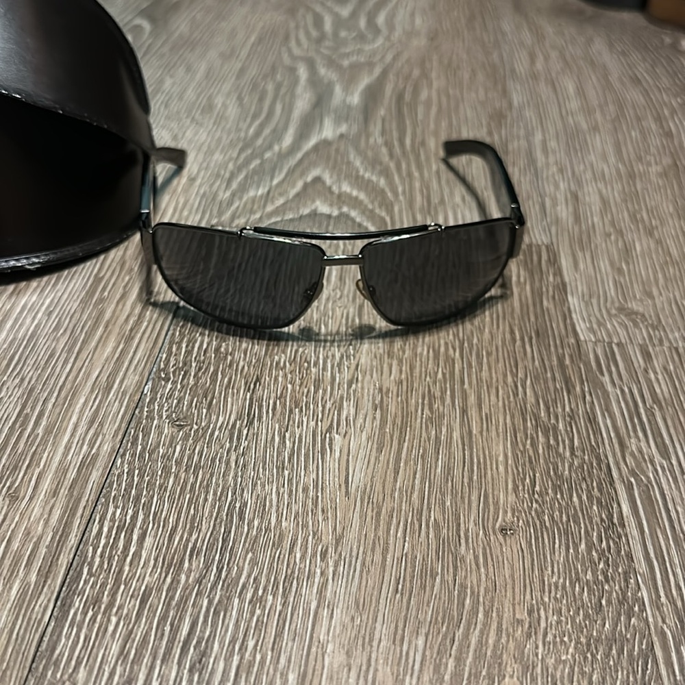 Men’s Gucci Sunglasses Scratch Free - Picture 4 of 6